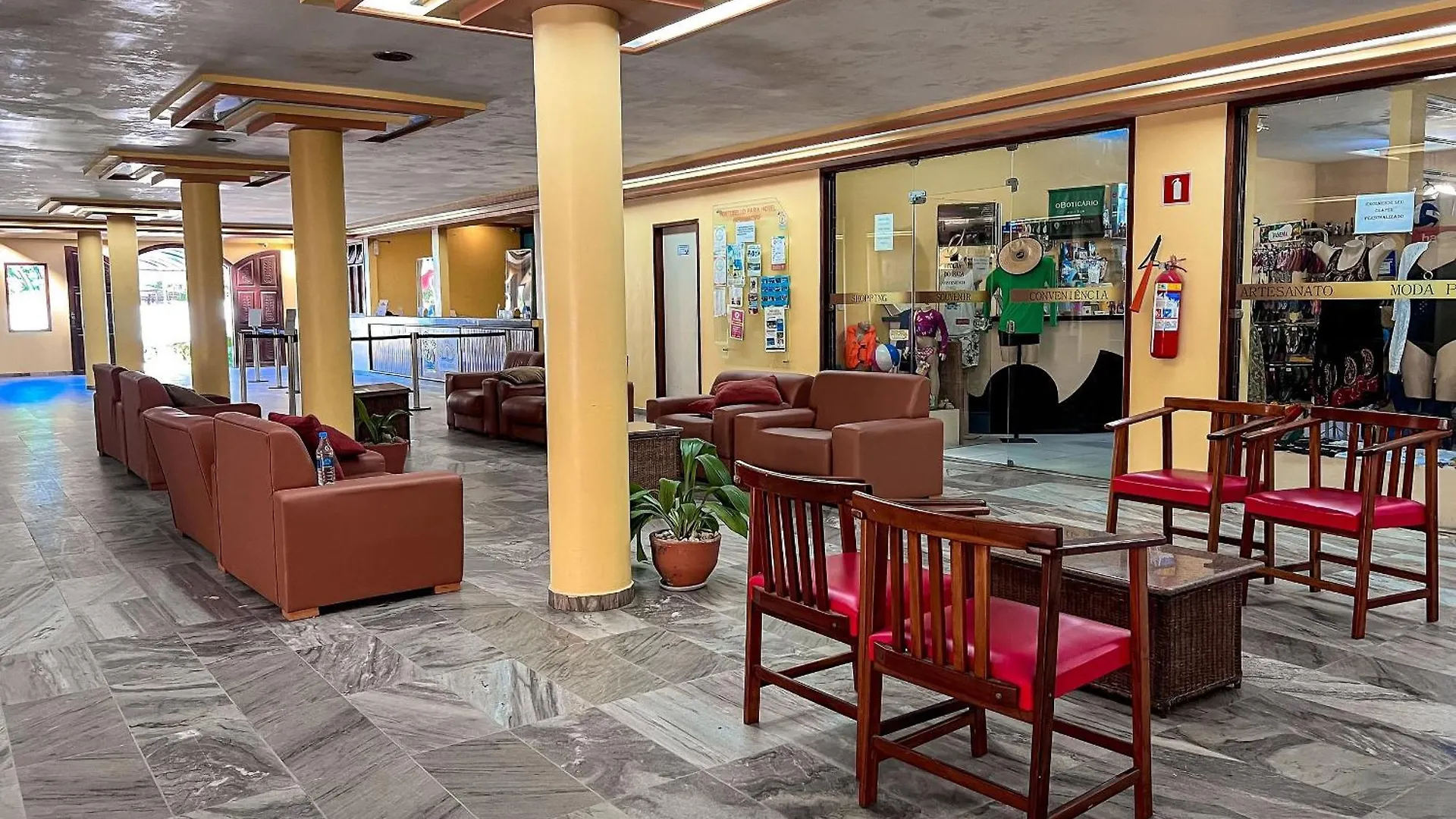 Suiite Com Ar Condicionado, Frigobar E Mesa Para Trabalho. Localizada No Hotel Porto Belo Park, Com Parque Aquatico Porto Seguro Brasil