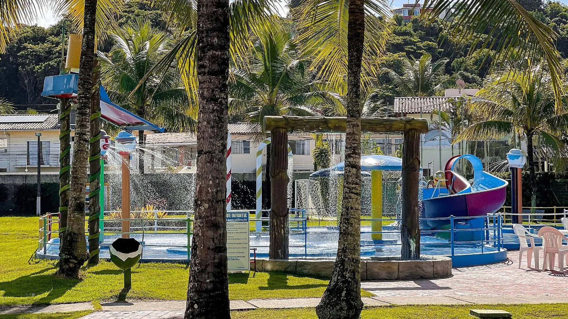 Suiite Com Ar Condicionado, Frigobar E Mesa Para Trabalho. Localizada No Hotel Porto Belo Park, Com Parque Aquatico Porto Seguro Brasil